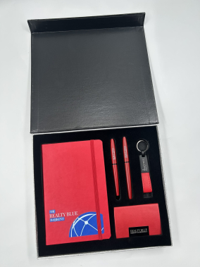 13 x 21 cm Termo PU Sert Kapaklı Tarihsiz Defter, 224 Sayfa, 70 gr Ivory Krem Çizgili İç Kağıt, Esnek Kapak Lastikli, Kalem Tutuculu