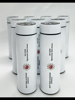 Dijital Isı Dereceli Süzgeçli Termos / 450 Ml