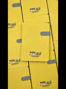 13 x 21 cm Termo Deri Magnet Kapaklı Tarihsiz Defter 240 Sayfa 70 gr Ivory Krem Çizgili Kenar Boyalı