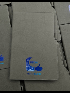 14,5 x 21 cm Termo Deri PU Sert Kapaklı Tarihsiz Defter, 224 Sayfa, 80 gr Ivory Krem Çizgili İç Kağıt, Kenar Boyalı, Kalem Tutuculu