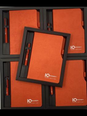 14,5 x 21 cm Termo Deri PU Sert Kapaklı Tarihsiz Defter, 224 Sayfa, 80 gr Ivory Krem Çizgili İç Kağıt, Kenar Boyalı, Kalem Tutuculu