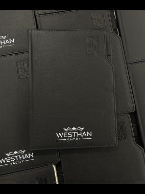 17 x 24 cm Termo Deri Sert Kapaklı Günlük Tarihli Ajanda 336 Sayfa 70 gr Ivory Krem Çizgili İç Kağıt Kalem Tutuculu