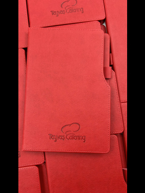 14,5 x 21 cm Termo Deri PU Sert Kapaklı Tarihsiz Defter, 224 Sayfa, 80 gr Ivory Krem Çizgili İç Kağıt, Kenar Boyalı, Kalem Tutuculu