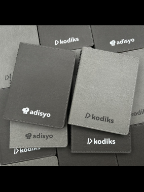 15 x 21.5 cm Termo Deri Kapaklı Gizli Spiralli Tarihsiz Defter 240 Sayfa 80 gr Ivory Krem İç Kağıt Çizgili Lastikli