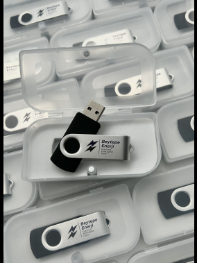 64 GB Döner Metal Başlıklı USB Bellek