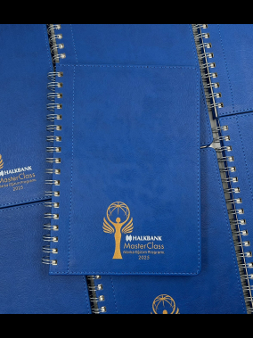 17 x 24 cm Spiralli Termo PU Sert Kapaklı Tarihsiz Defter, 240 Sayfa, 80 gr Ivory Krem Kareli İç Kağıt