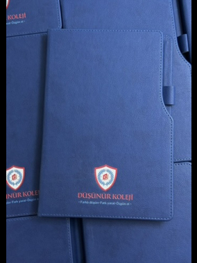 14,5 x 21 cm Termo Deri PU Sert Kapaklı Tarihsiz Defter, 224 Sayfa, 80 gr Ivory Krem Çizgili İç Kağıt, Kenar Boyalı, Kalem Tutuculu