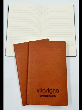 13 x 21 cm Termo Deri Terzi Dikişli Yumuşak Kapaklı Tarihsiz Defter, 80 Sayfa, 80gr. Ivory Çizgili İç Kağıt