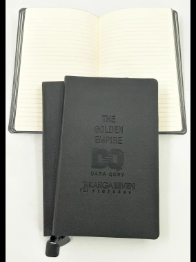 13 x 21 cm Termo PU Deri Esnek Yumuşak Kapaklı Tarihsiz Defter, 196 Sayfa, 80 gr Ivory Krem Çizgili İç Kağıt, Renkli Kenarlı, Metal Tokalı, Karton Kılıflı
