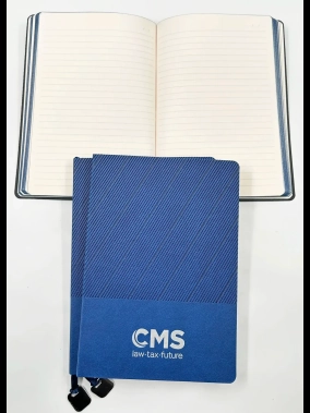 15,5 x 21,5 cm Termo PU Yumuşak Kapaklı Tarihsiz Defter 176 Sayfa 60 gr Krem Çizgili İç Kağıt Metal Tokalı Renkli Kenar Karton Kılıflı