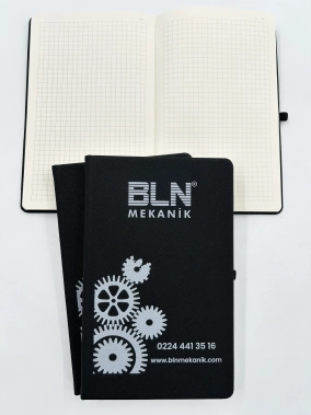 13 x 21 cm Termo PU Sert Kapaklı Tarihsiz Defter 224 Sayfa 80 gr Ivory Krem İç Kağıt Kareli Lastikli Kalem Tutuculu