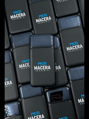 10.000 mAh Dahili Kablolu 22.5W Hızlı Şarj Destekli Powerbank