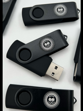 16 GB Renkli Baskı Döner Metal Başlıklı USB Bellek