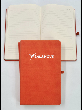 13 x 21 cm Termo PU Sert Kapaklı Tarihsiz EKONOMİK Defter, 160 Sayfa, 60 gr Holmen Krem Çizgili İç Kağıt, Esnek Kapak Lastikli, Kalem Tutuculu