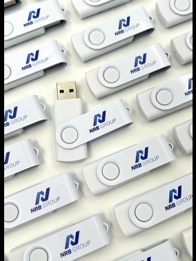 16 GB Renkli Baskı Döner Metal Başlıklı USB Bellek