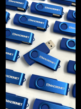 8 GB Döner Başlıklı Metal USB Bellek