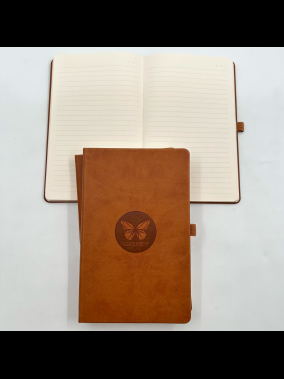 13 x 21 cm Termo PU Sert Kapaklı Tarihsiz Defter, 224 Sayfa, 70 gr Ivory Krem Çizgili İç Kağıt, Esnek Kapak Lastikli, Kalem Tutuculu