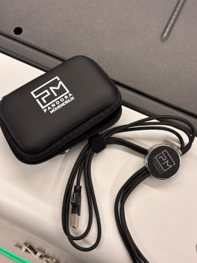 EVA Çantalı Işıklı Logolu 60W Hızlı Şarj Destekli 3’ü 1 Arada Veri Aktarımlı Şarj Kablosu (USB-C, Lightning, Micro USB)