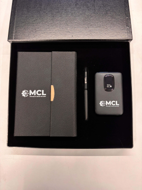 Hediyelik Set - 10.000 Mah Powerbank - 15X21 Defter - Metal Roller Kalem