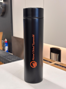 450 ML Isı Derecesi Gösteren Dijital Göstergeli Çelik Termos