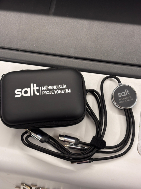 EVA Çantalı 120 cm Işıklı Logolu Çoklu Şarj Kablosu (USB-C, Lightning, Micro USB)