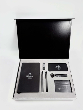 7 Ürünlü Kutulu Hediye Seti