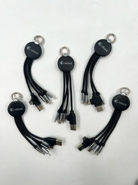 15 cm Klipsli Işıklı Logolu Anahtarlık Tipi 3’ü 1 Arada Şarj Kablosu (USB-C, Lightning, Micro USB) – Veri Aktarımlı