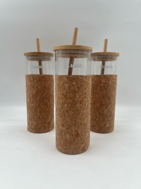450 ml Mantar Kılıflı Borosilikat Cam Su Şişesi - Bambu Kapak ve Pipetli