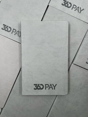 13 x 21 cm Termo PU Sert Kapaklı Tarihsiz EKONOMİK Defter, 160 Sayfa, 60 gr Holmen Krem Çizgili İç Kağıt, Esnek Kapak Lastikli, Kalem Tutuculu