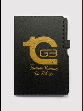 14,5 x 21 cm Termo Deri PU Sert Kapaklı Tarihsiz Defter, 224 Sayfa, 80 gr Ivory Krem Çizgili İç Kağıt, Kenar Boyalı, Kalem Tutuculu