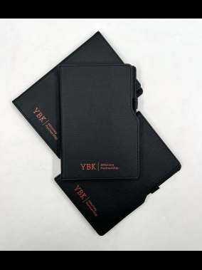 14,5 x 21 cm Termo Deri PU Sert Kapaklı Tarihsiz Defter, 224 Sayfa, 80 gr Ivory Krem Çizgili İç Kağıt, Kenar Boyalı, Kalem Tutuculu