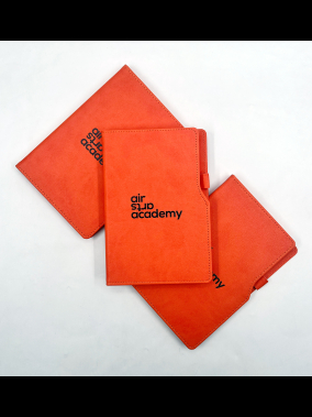 14,5 x 21 cm Termo Deri PU Sert Kapaklı Tarihsiz Defter, 224 Sayfa, 80 gr Ivory Krem Çizgili İç Kağıt, Kenar Boyalı, Kalem Tutuculu