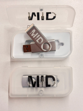 16 GB Döner Metal Başlıklı USB Bellek